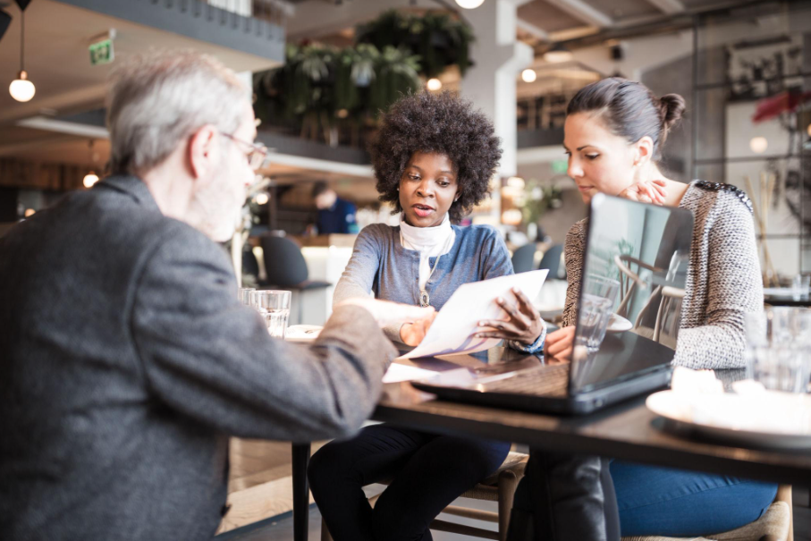 Expanding Your Hospitality Brand Into the U.S.? Here’s What HR Teams Need to Know