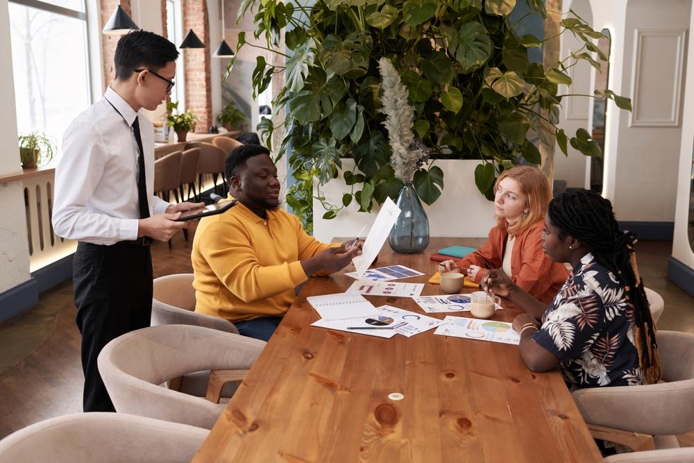 How to Build an Effective HR Strategy for a Growing Restaurant Group